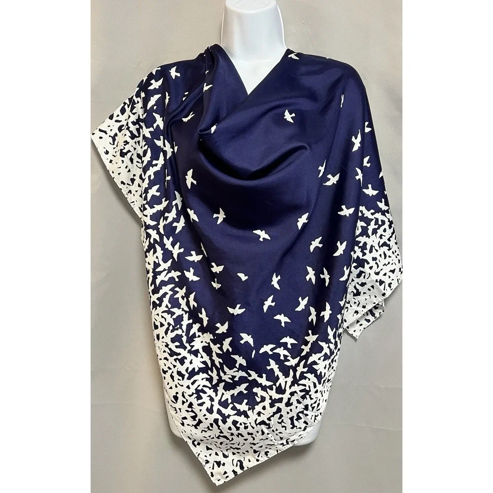 The Limited Scarf Polyester many pigeons flying Blue‎ White 40